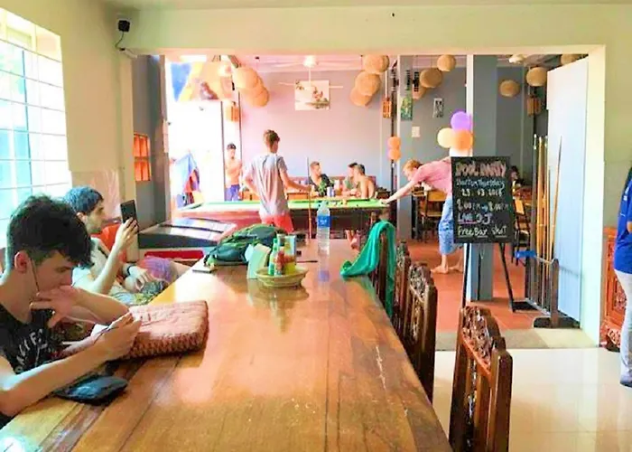 Hostel Pub *