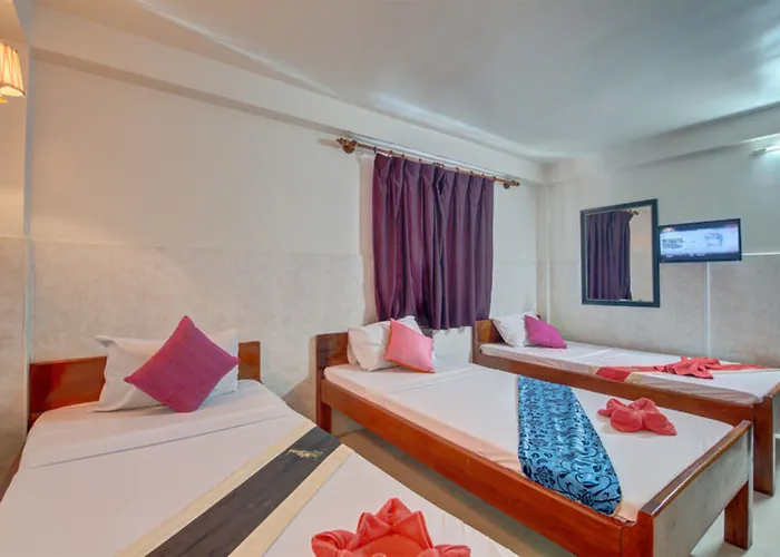 Pub Hostel *