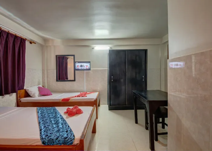 Pub Hostel *