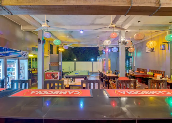 Pub Hostel *